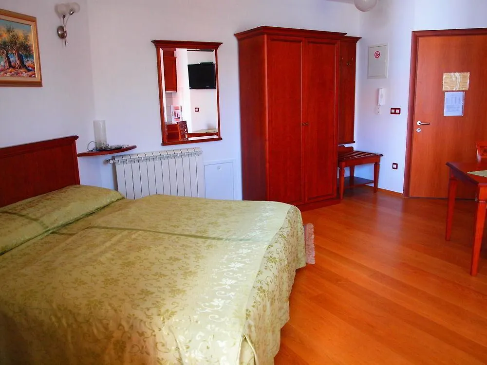 Villa Armin Rovinj 0*,  Croatia