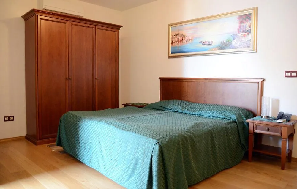 Villa Armin Ρόβινι 0*,